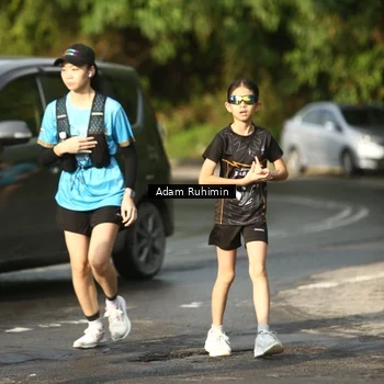 Runner Photo 8100341
