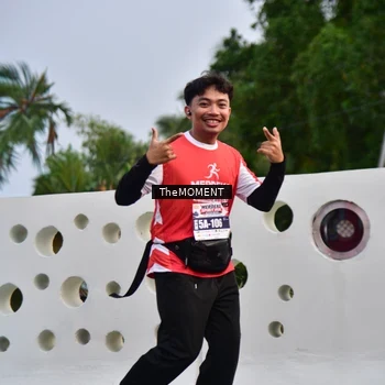 Runner Photo 8100810