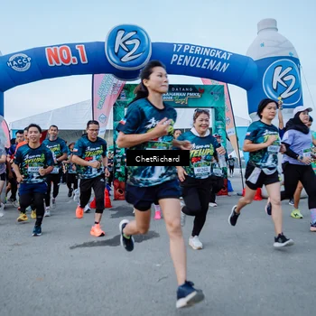 Runner Photo 8100819