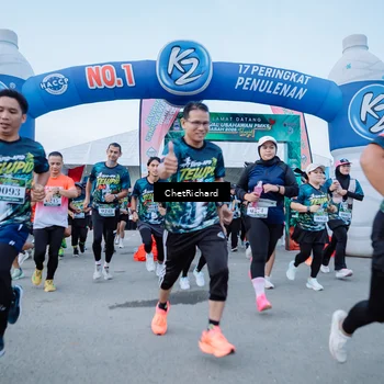Runner Photo 8100823