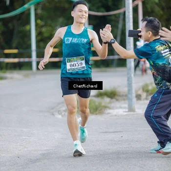 Runner Photo 8100859