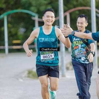 Runner Photo 8100864