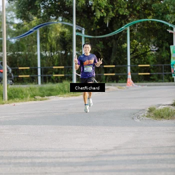 Runner Photo 8100873