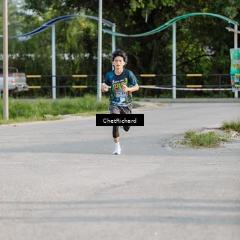 Runner Photo 8100879