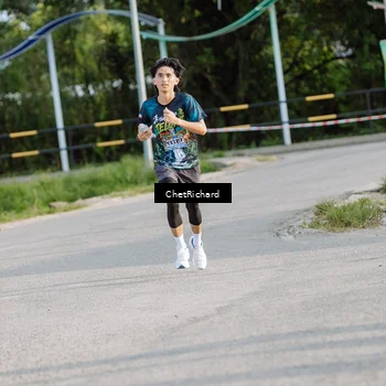 Runner Photo 8100880