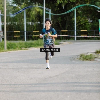 Runner Photo 8100882