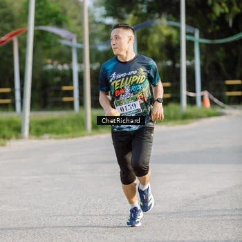 Runner Photo 8100888