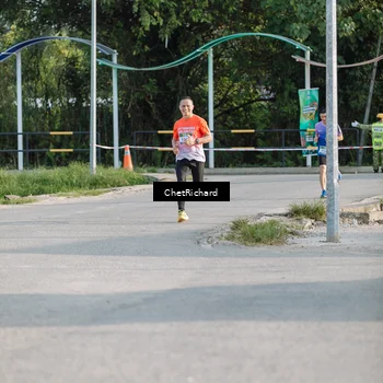 Runner Photo 8100894