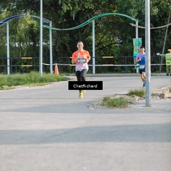 Runner Photo 8100895