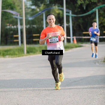 Runner Photo 8100900