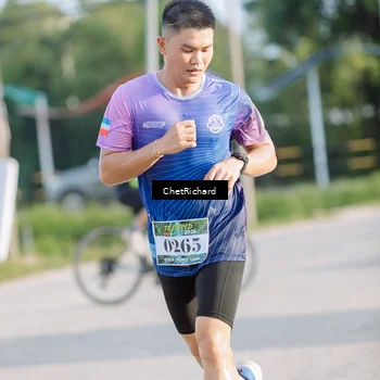Runner Photo 8100909