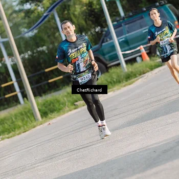 Runner Photo 8100910