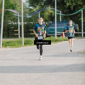 Runner Photo 8100912