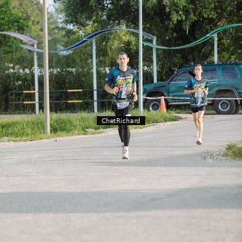 Runner Photo 8100913
