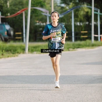 Runner Photo 8100918