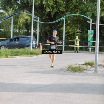 Runner Photo 8100923