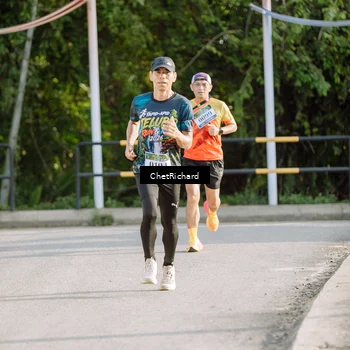 Runner Photo 8100945