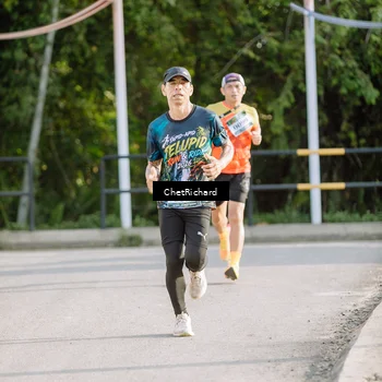 Runner Photo 8100946