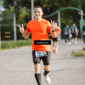 Runner Photo 8100975