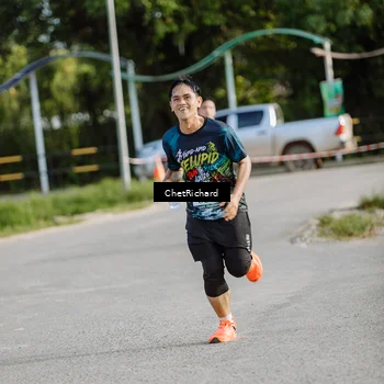 Runner Photo 8101001