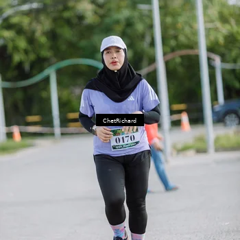 Runner Photo 8101021
