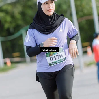 Runner Photo 8101024