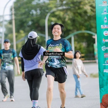 Runner Photo 8101033