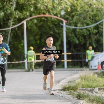 Runner Photo 8101095