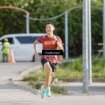 Runner Photo 8101100