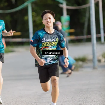 Runner Photo 8101123