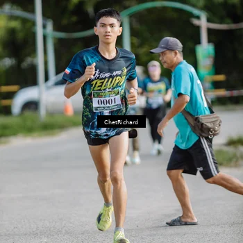 Runner Photo 8101140
