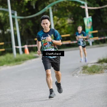 Runner Photo 8101170