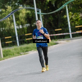 Runner Photo 8101178