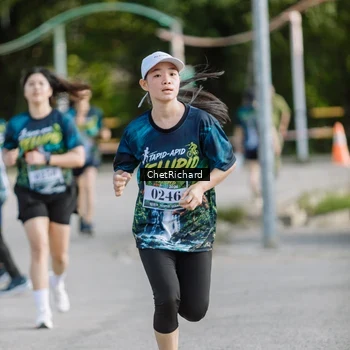 Runner Photo 8101200