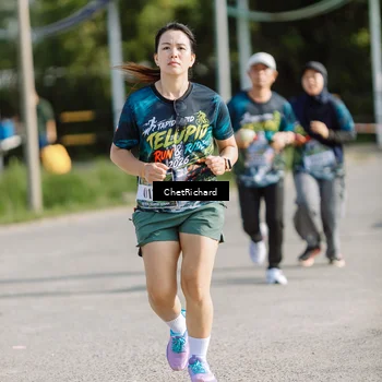 Runner Photo 8101234