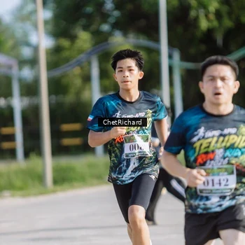 Runner Photo 8101253