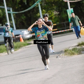 Runner Photo 8101258