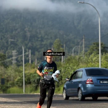 Runner Photo 8102008