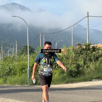 Runner Photo 8102025