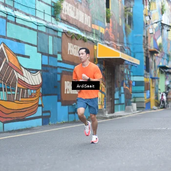 Runner Photo 8102372