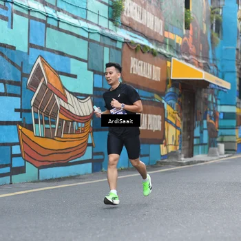 Runner Photo 8102382