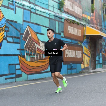 Runner Photo 8102383