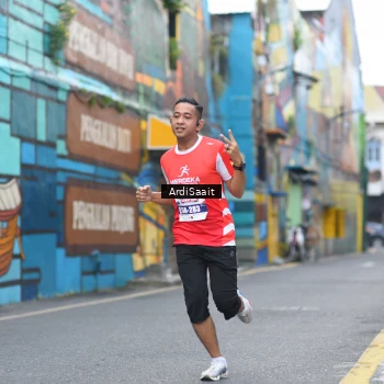 Runner Photo 8102392