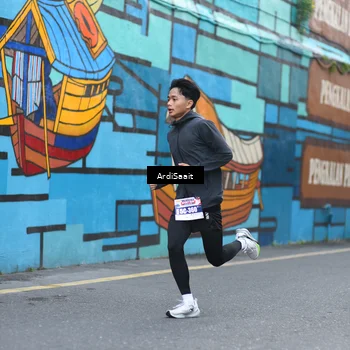 Runner Photo 8102403