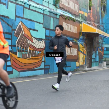 Runner Photo 8102409