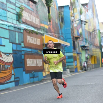 Runner Photo 8102424