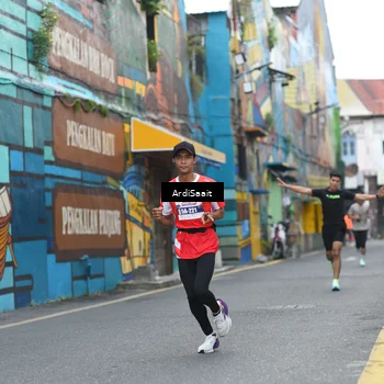 Runner Photo 8102442