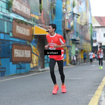 Runner Photo 8102469