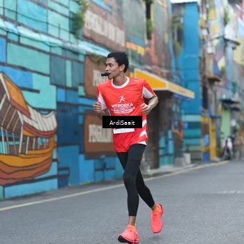 Runner Photo 8102471