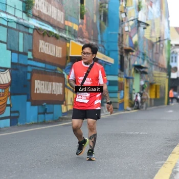 Runner Photo 8102502